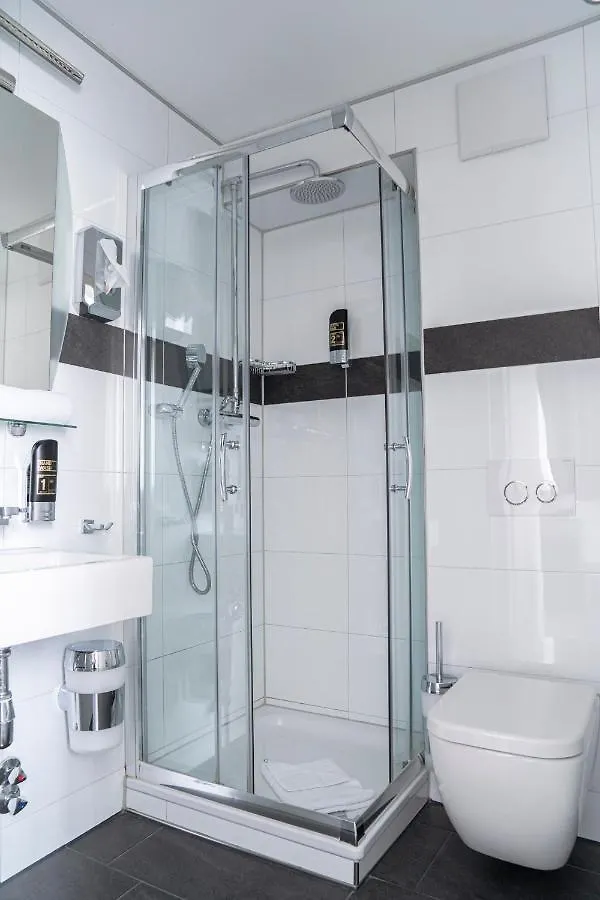 Alpha & Omega Hotel Stuttgart 3*,