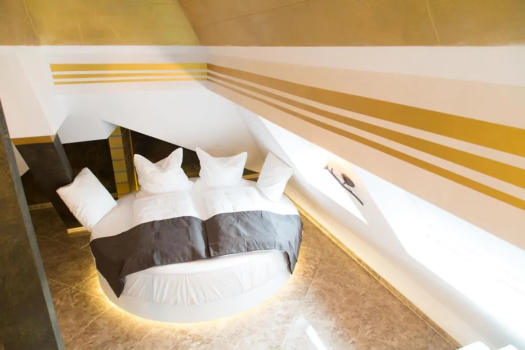 ***  Alpha & Omega Hotel Stuttgart Germany